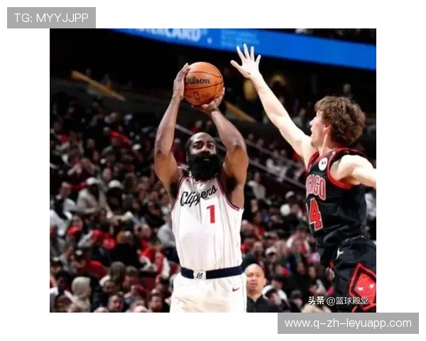 哈登单场37篮板数据惊人：当进攻与防守完美融为一体